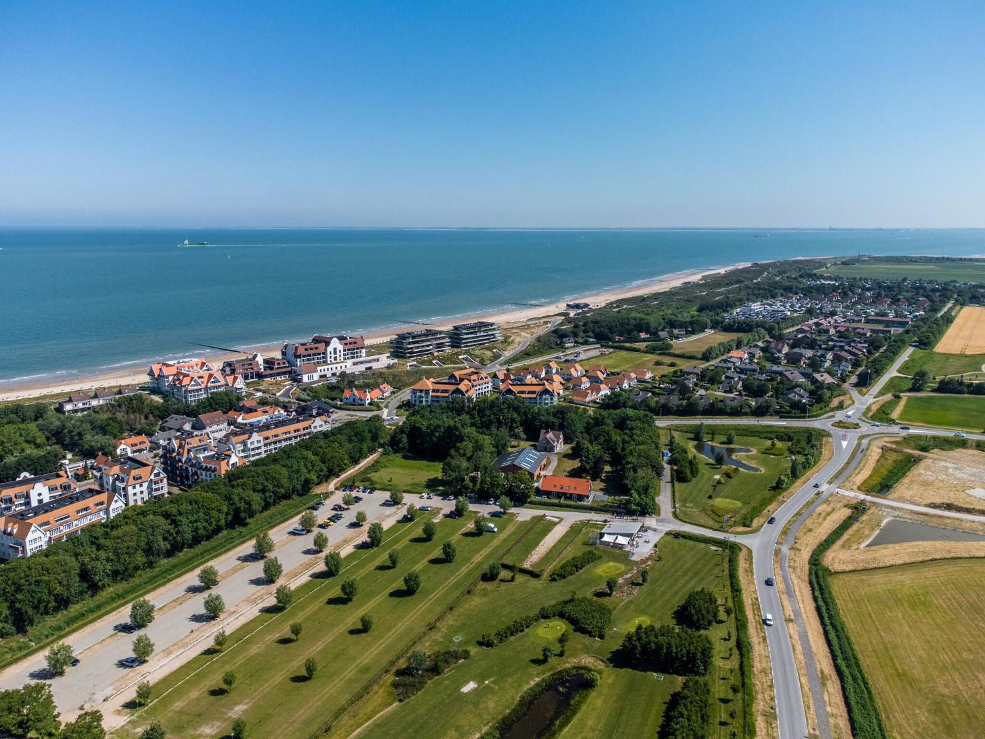Vakantiehuis Dune On A Park, At 1 3 Km *