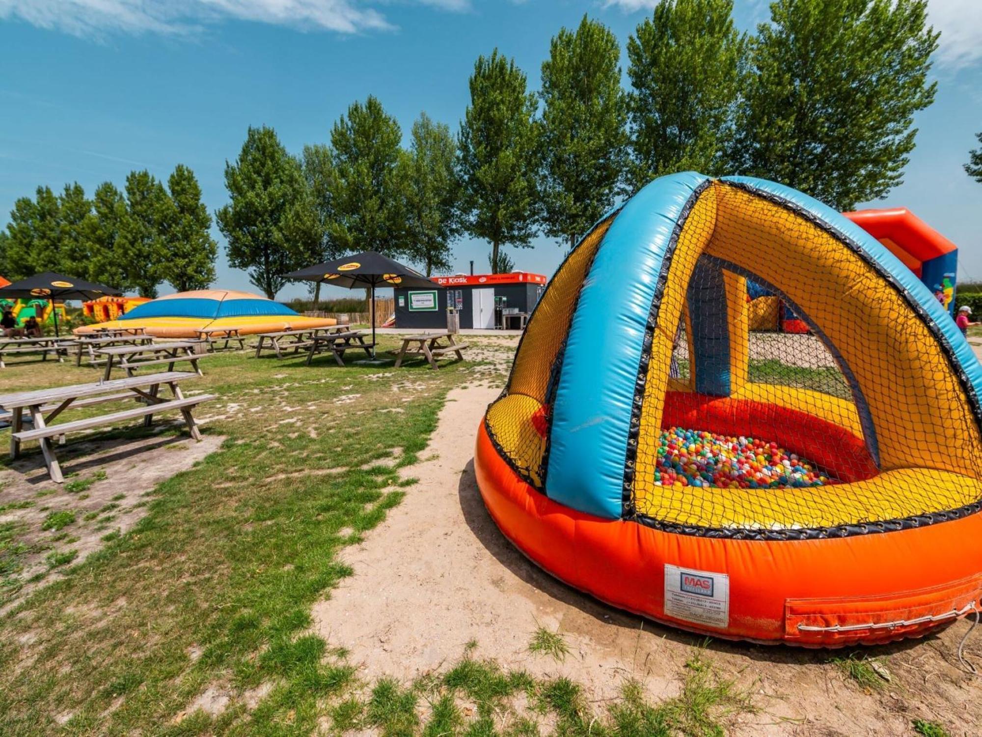 Vakantiehuis Dune On A Park, At 1 3 Km